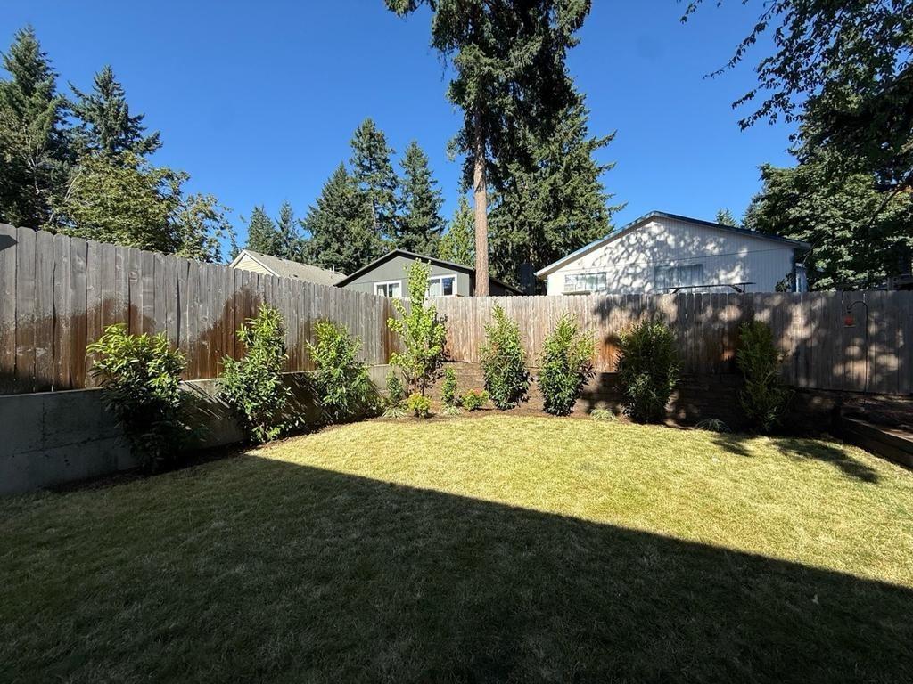 Weekly lawn service and mowing in Keizer Oregon
